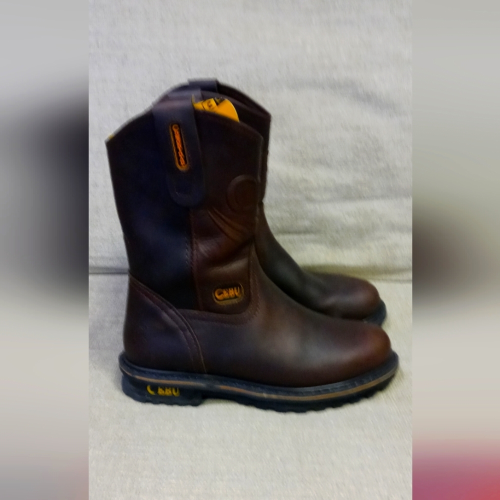 NWOT. CEBU steel toe boots